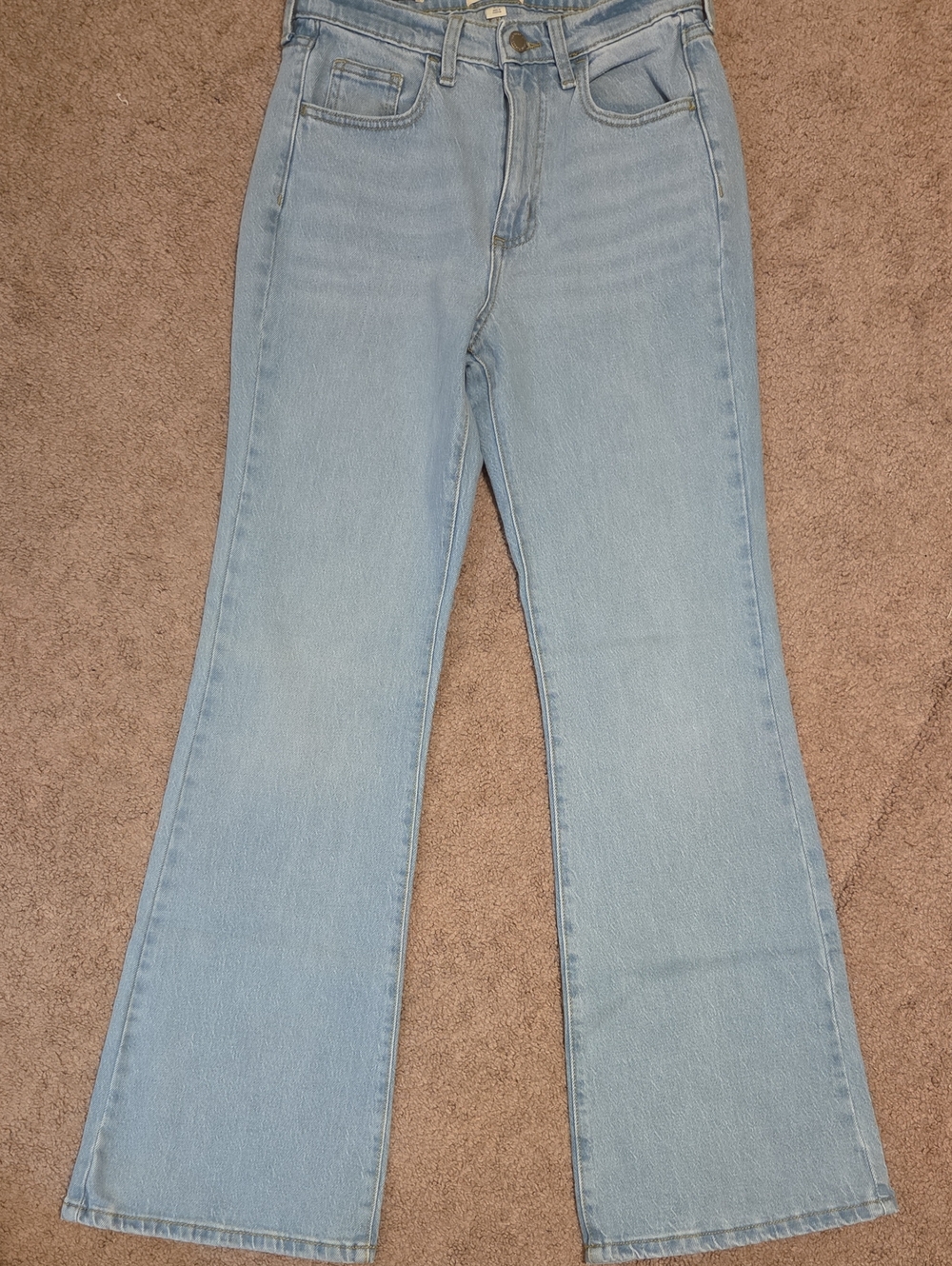 *NWOT* Universal Thread Light Blue High-Rise Flare Leg Jeans